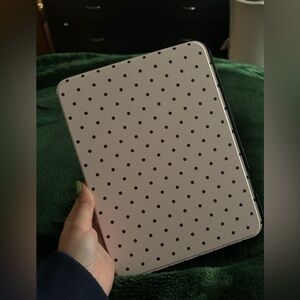 Casely iPad Pro 11” (M4) - Pink Polka Dot
